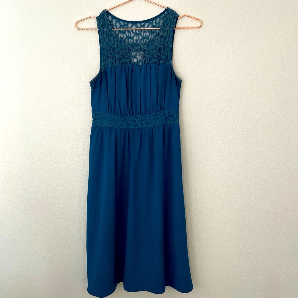 SZ 2 ANTHROPOLOGIE HD IN PARIS BLUE LACE DRESS